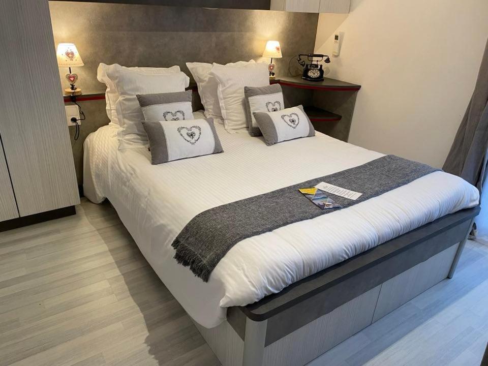 הייר Hotel Le Mediterranee מראה חיצוני תמונה
